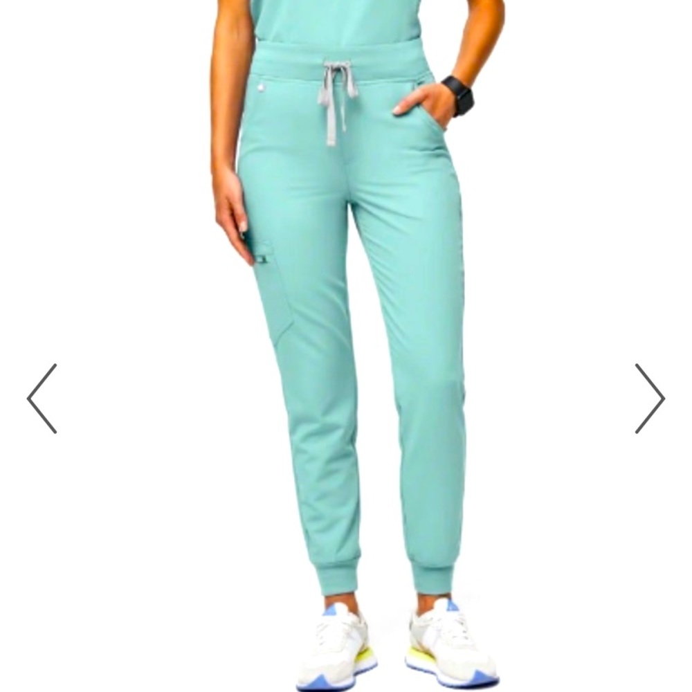 Figs Zamora Jogger in Sea Glass XS - petite
